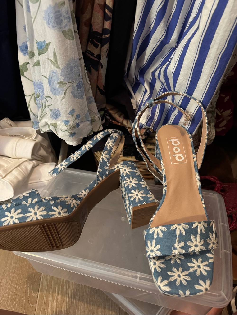 pop Blue Daisy Embroidered Block Heel Sandals